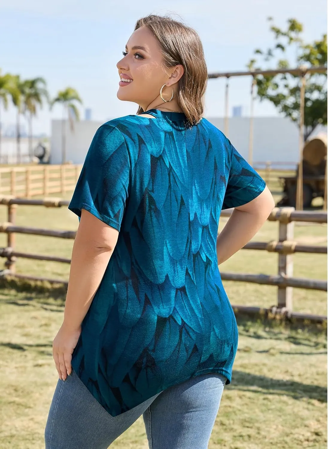 Amrto Women Plus Size Tops Cut Out V Neck 3/4 Sleeve Blouses Dressy Casual Tunic Tops to Wear with Leggings