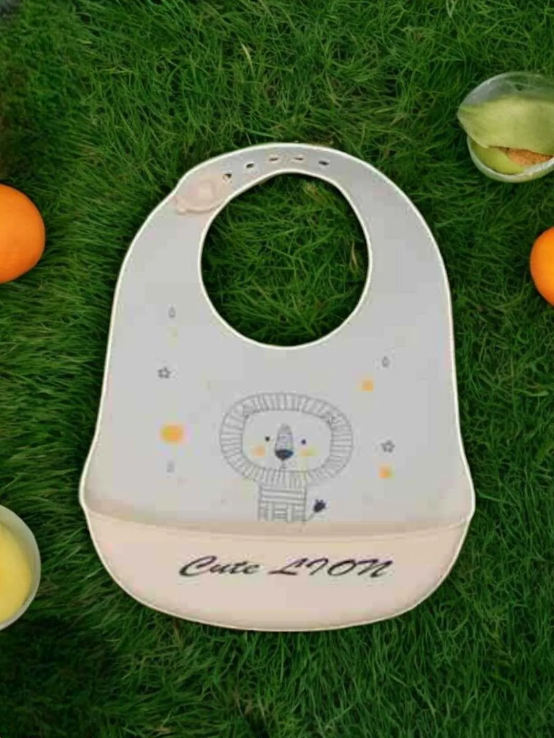 Cheerful Lion Silicone Baby Bibs For Boys