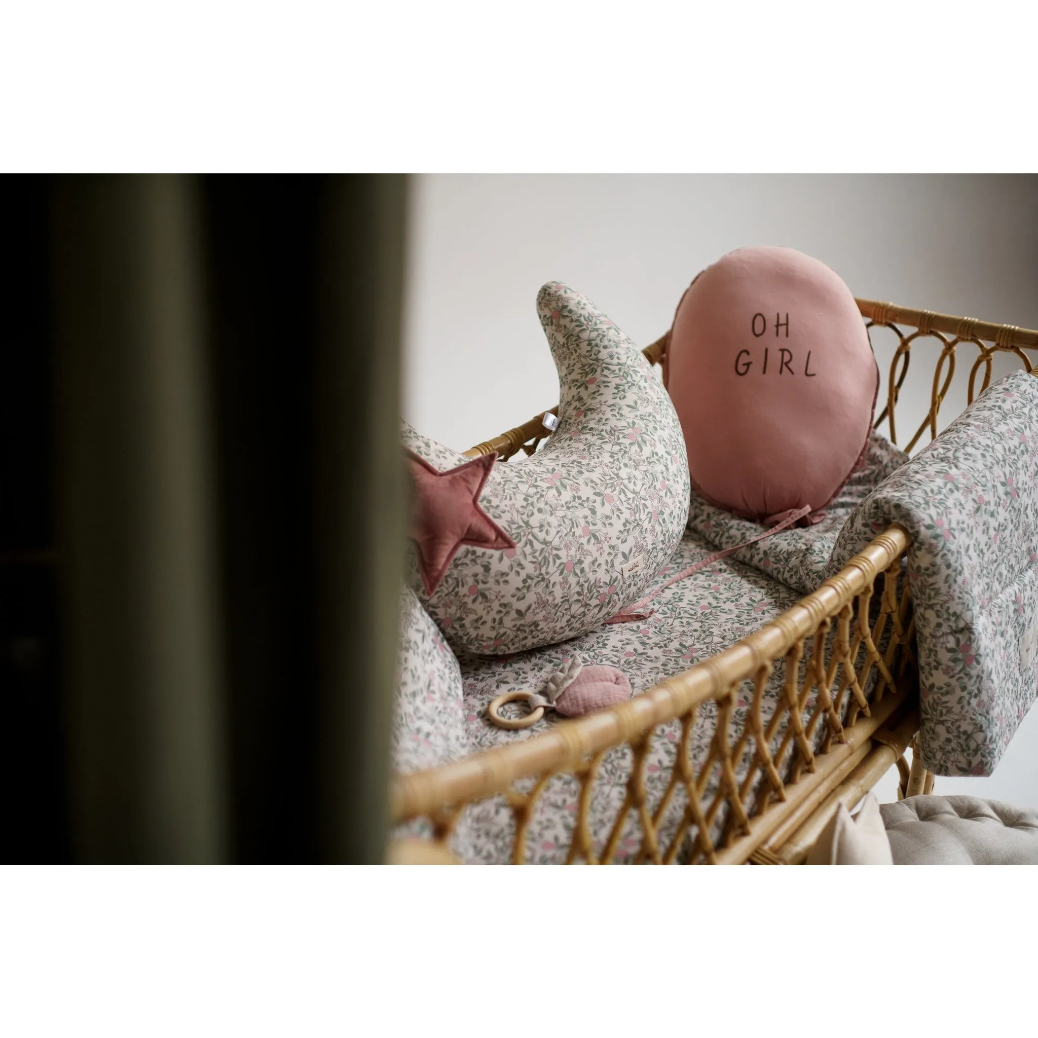 NURSING PILLOW